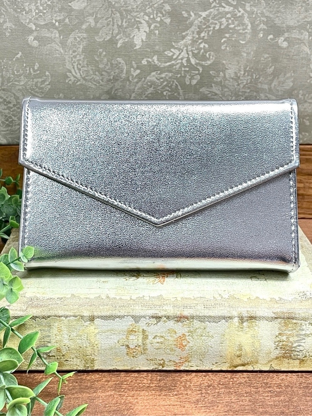 Y2K Silver Metallic Envelope Clutch Coloriffics Chain Strap Bag
